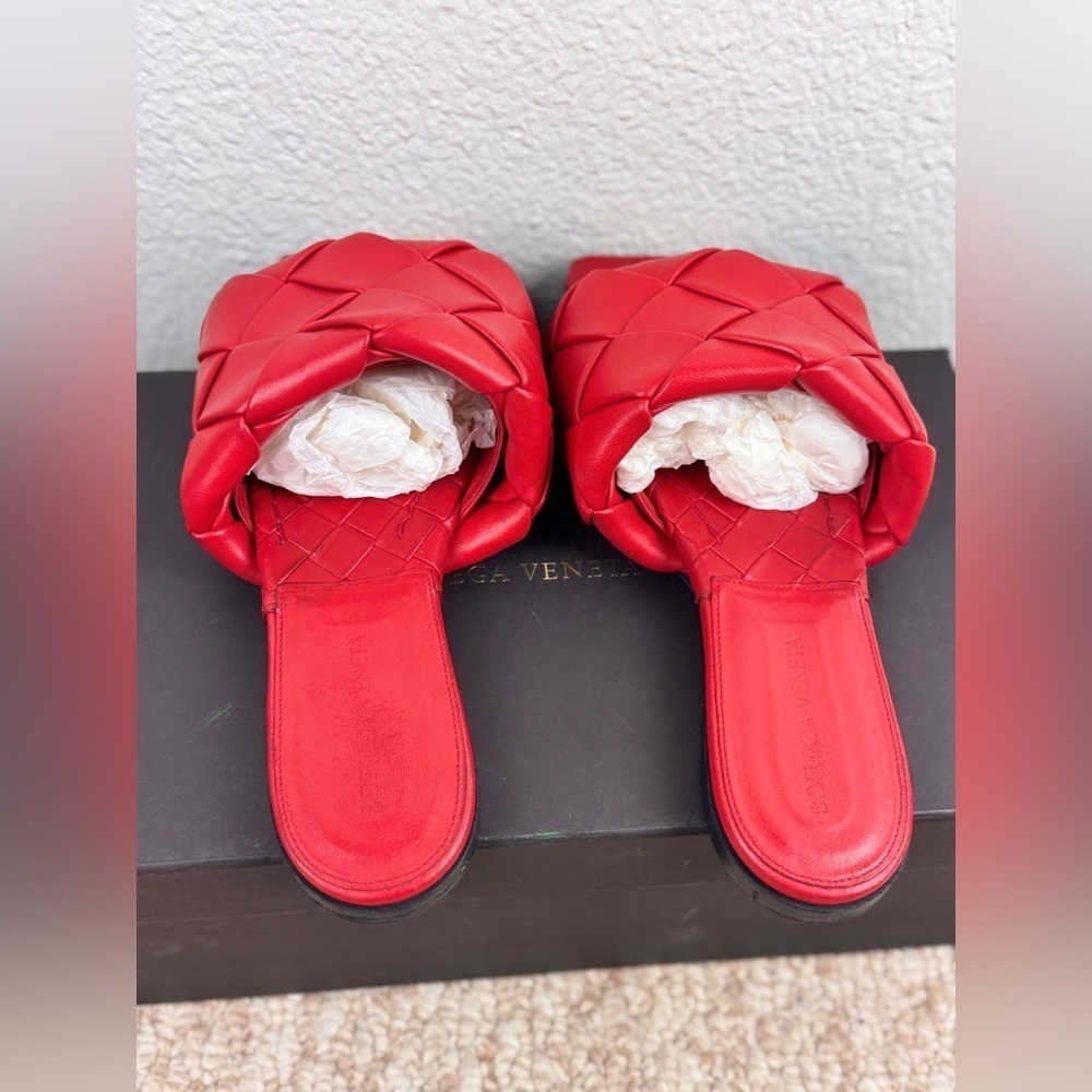 Bottega Veneta Red Quilted Sandals Size 37 - Picture 5 of 14